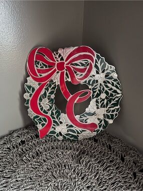 Vintage Oneida WM A Rogers Holiday Wreath trivet Red Bow metal Christmas